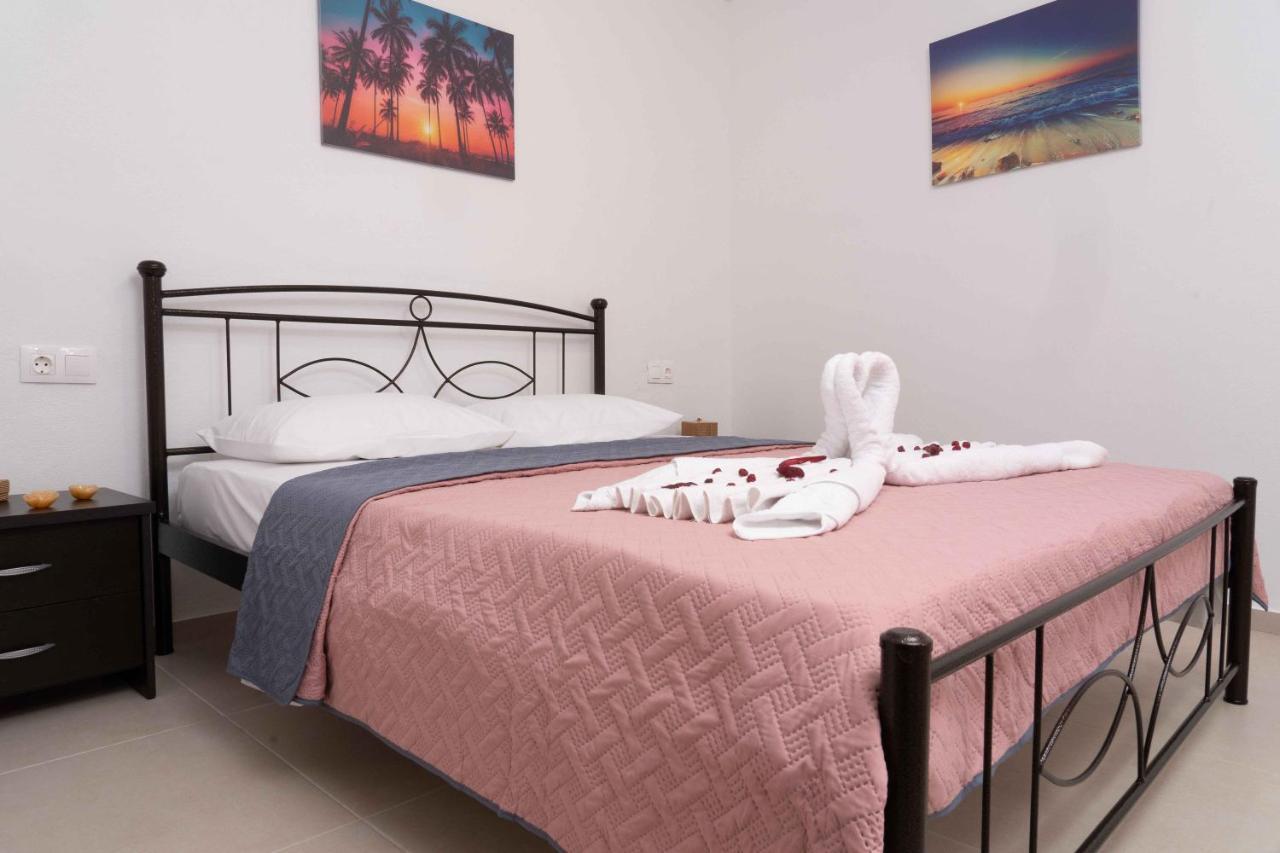 Haritos Holidays Home Pombia Exterior foto