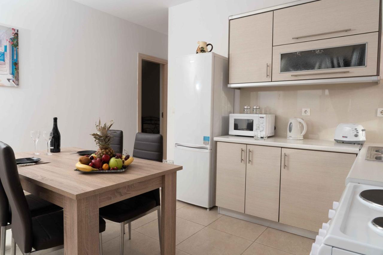 Haritos Holidays Home Pombia Exterior foto